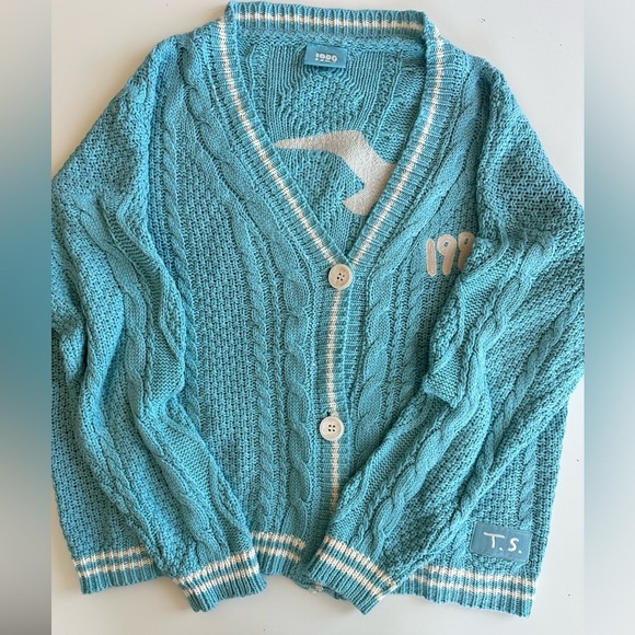 Taylor Swift 1989 Baby Blue Button Down Cardigan Sweater Taylor’s version XL-2XL - Picture 3 of 7